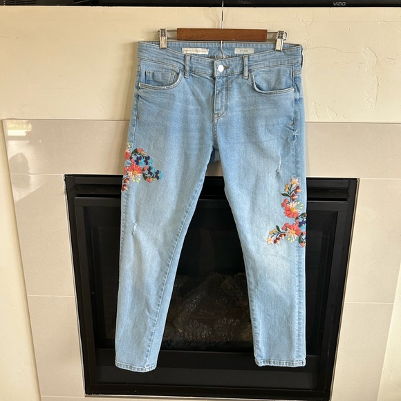 Pilcro and the Letterpress Denim - Anthropologie-Pilcro Floral Embroidered Mid-Rise Boyfriend Jeans Size 29